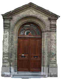 Porte de nos locaux, rue du Sminaire  Bergues...